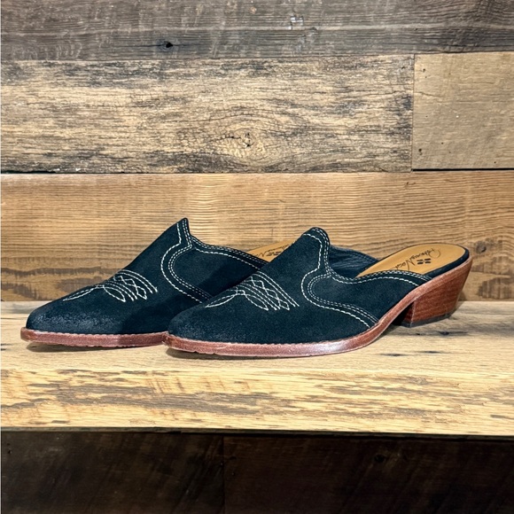 Patricia Nash Black Suede Pointed Slip-On Mules with Contrast Stitching - Picture 2 of 4